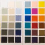 Nuancier de tissus colorés pour déterminer sa colorimétrie