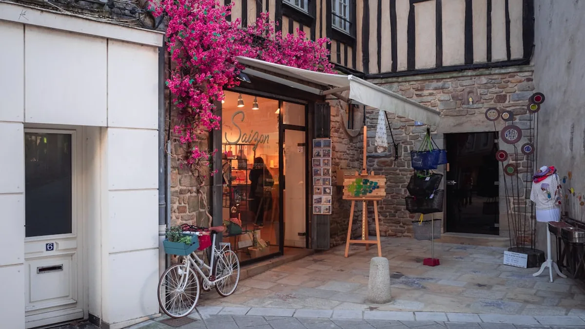 Friperie à Vannes : les quartiers et bons plans pour chiner — Friperie à Vannes : les quartiers et bons plans pour chiner