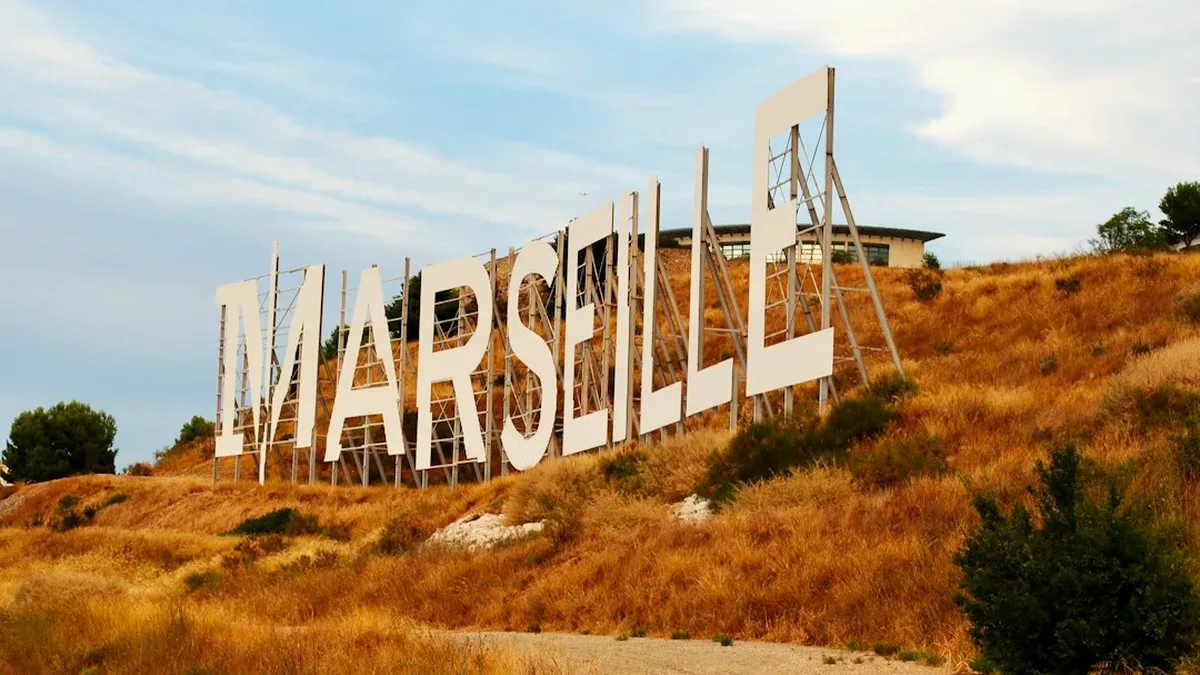 Friperies à Marseille : les quartiers où chiner (guide 2026) — Friperies à Marseille : les quartiers où chiner (guide 2026)