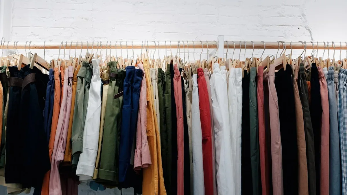 Vide-dressing : comment en trouver près de chez vous ou organiser le vôtre — Vide-dressing : comment en trouver près de chez vous ou organiser le vôtre