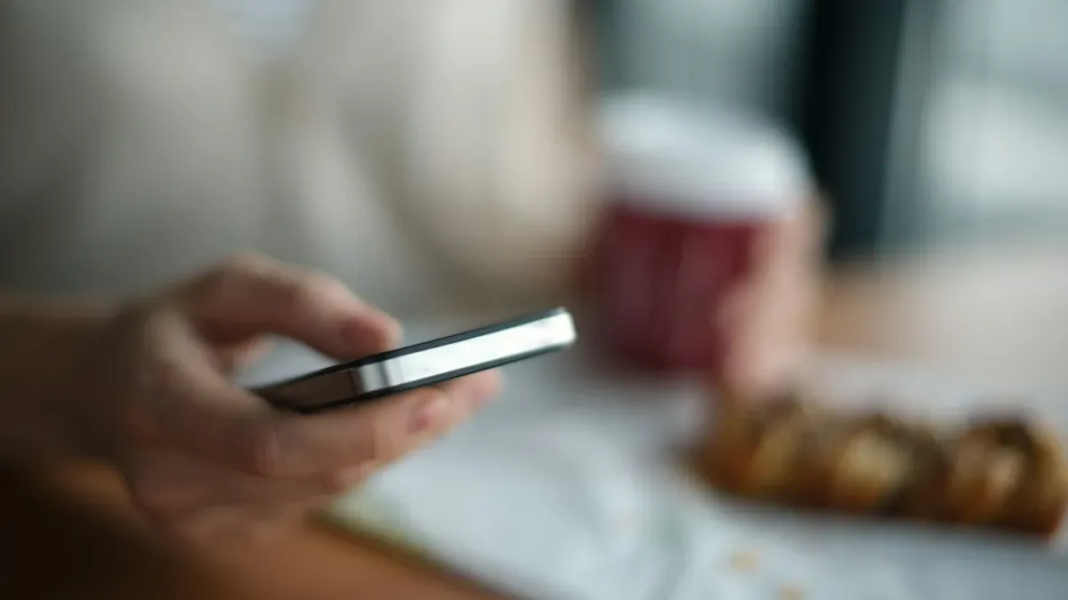 suivi de la livraison d'un colis sur un smartphone